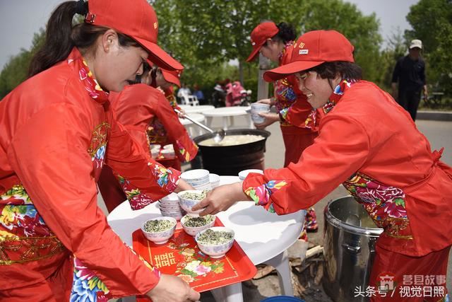 山村煎饼节演绎舌尖上的乡村美食 免费品尝还管饱