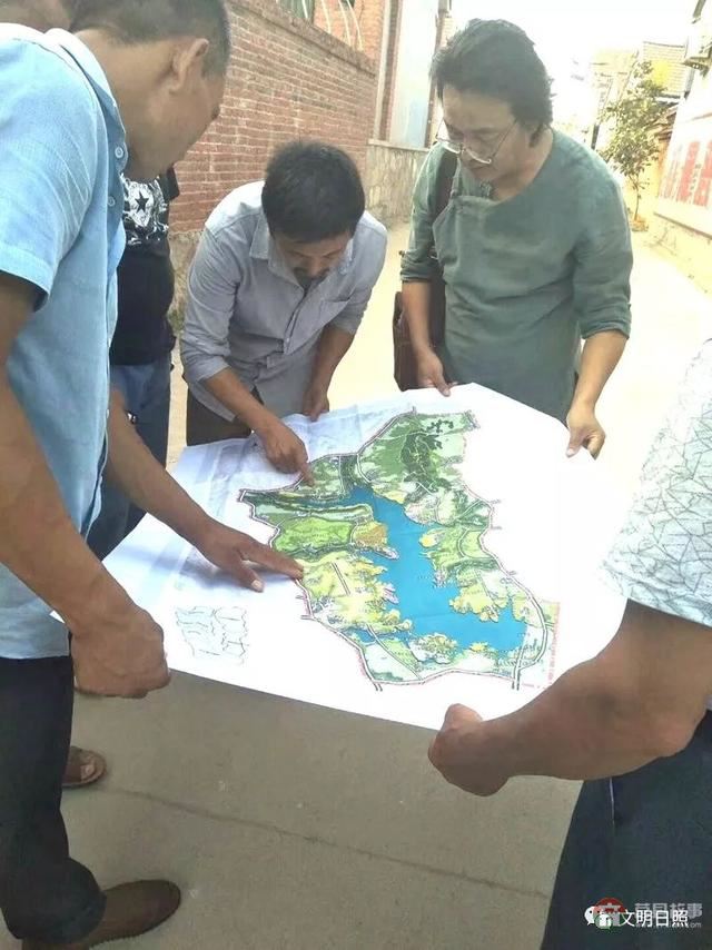 农家墙上“凤凰飞”,莒县惊现一“网红村”